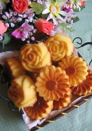 A picture of Honey and Lemon Muffins.