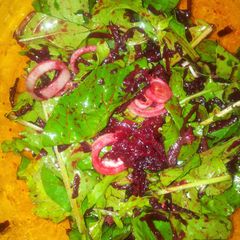 Beetroot arugula salad A picture of Beetroot arugula salad.