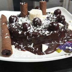 A picture of Burbon Biscuit Cake.
