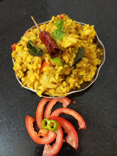 વઘારેલી ખીચડી (Vaghareli Khichdi Recipe In Gujarati) રેસીપી મુખ્ય ફોટો