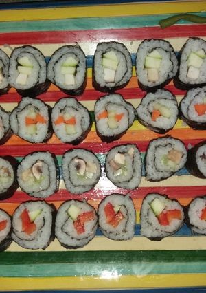 Una foto de Sushi vegetariano