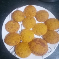 A picture of Poha besan poori.