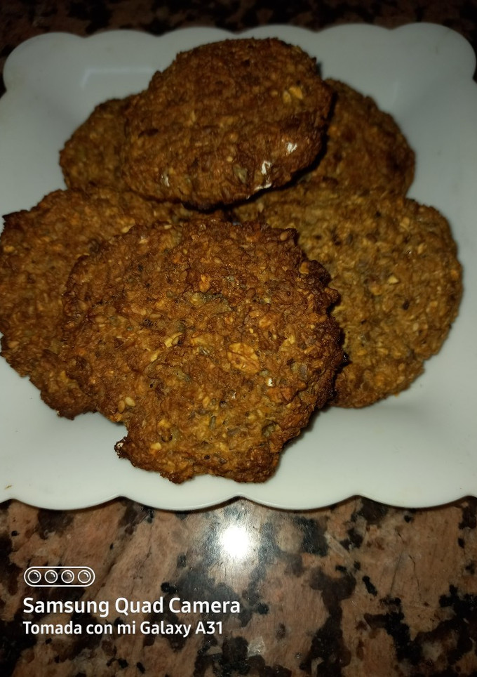 Una foto de Galletitas de Avena, banana y granola