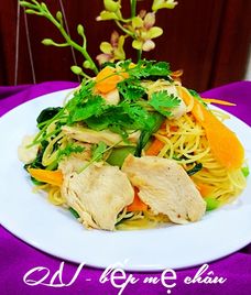 mì trứng xào gà