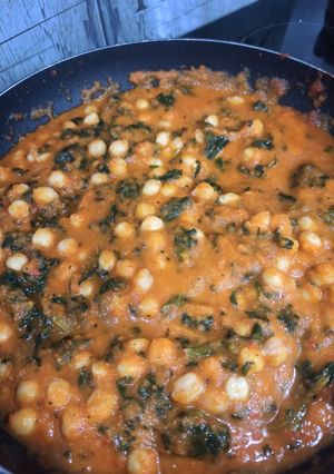 Una foto de Garbanzos y espinacas