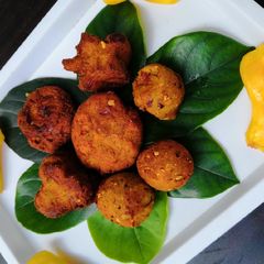 A picture of Jackfruit Vada.