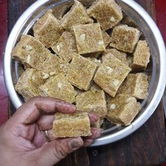 A picture of Mohanthal.