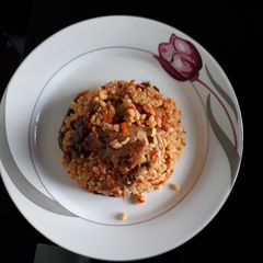 A picture of Jollof Bulgur wheat.