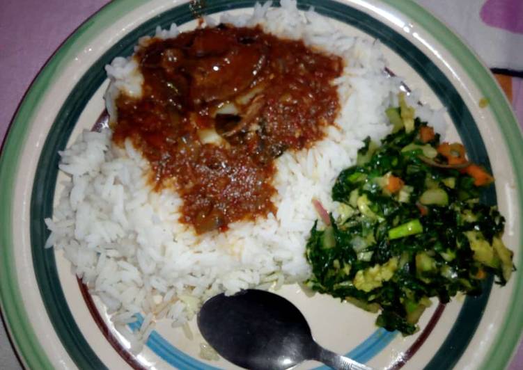 Rice and stew with vegetable