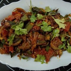 A picture of Bhindi Do Pyaza Curry.