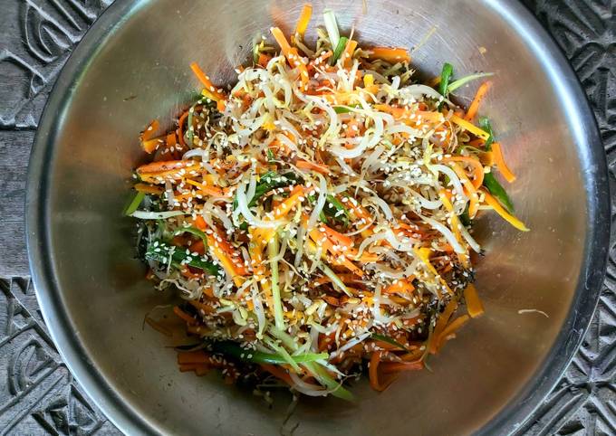 Anti Ribet, Buat Salad Tauge Wortel Menu Enak