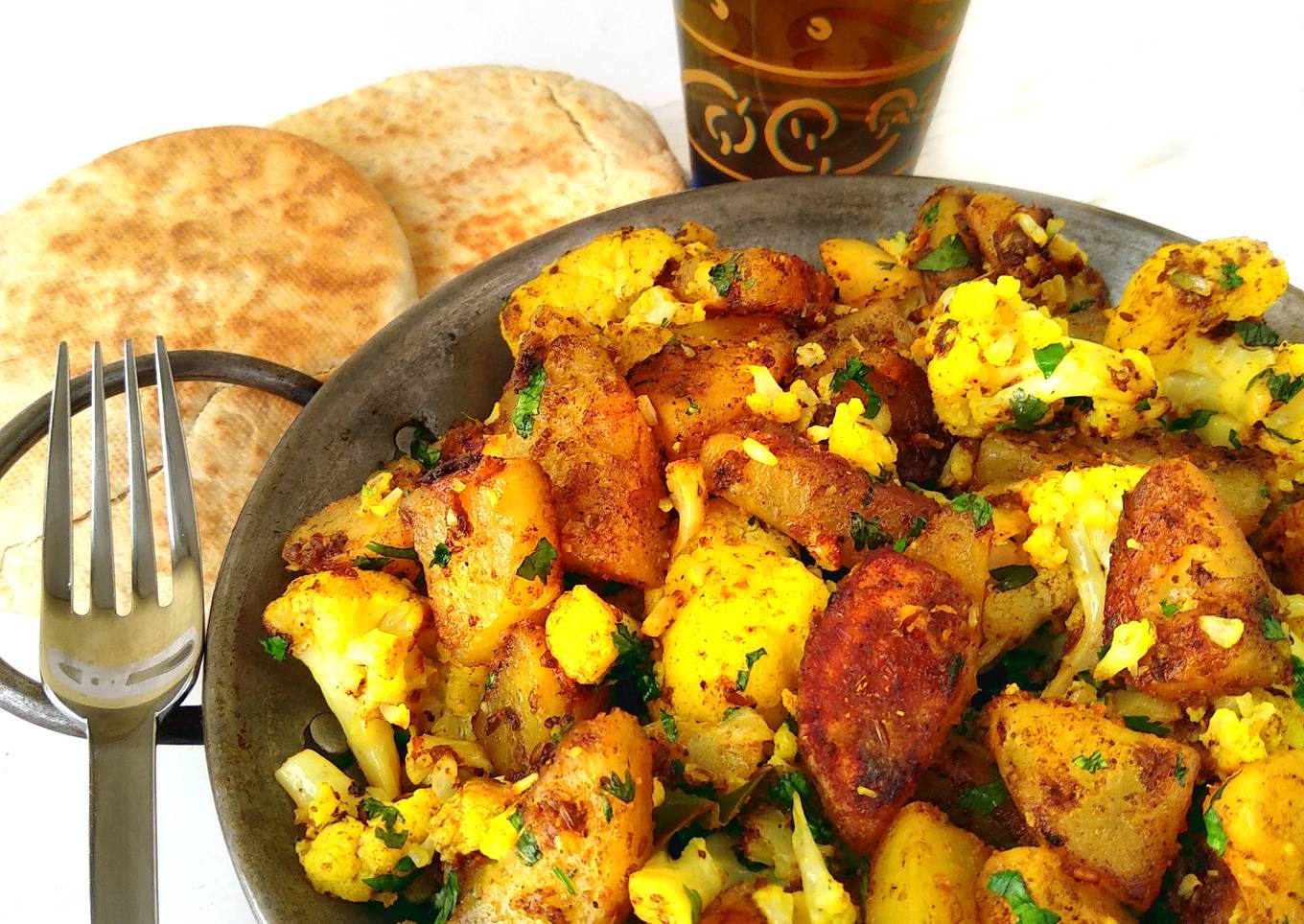 Aloo gobi curry de patatas y coliflor