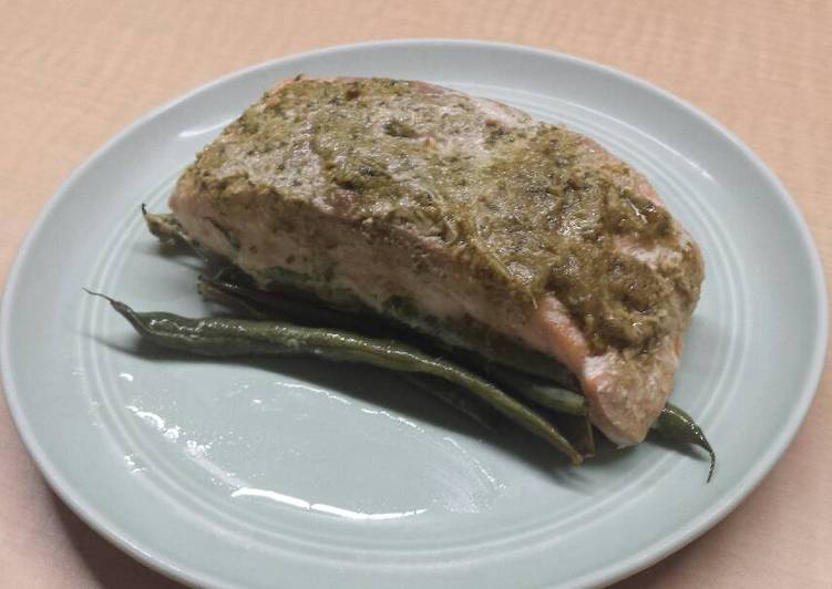 Recipe of Quick Tomato Pesto Salmon