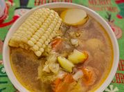 Una foto de sopa de mazorca