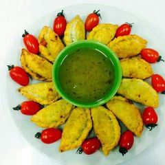 A picture of Kanya's Curry Puff.