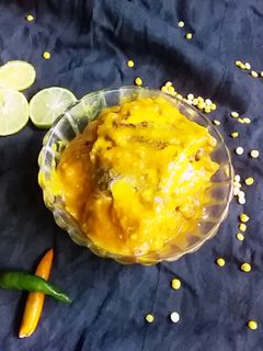 মাছের মাথা দিয়ে মটর ডাল (maacher maatha diye matar dal recipe in Bengali) রেসিপির প্রধান ছবি