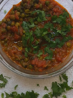 લીલા વટાણા નું શાક (Lila Vatana Shak Recipe In Gujarati) રેસીપી મુખ્ય ફોટો