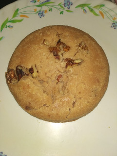 पार्ले-जी अखरोट केक (Parle ji akhrot cake recipe in hindi) रेसिपी मुख्य फोटो