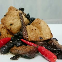 A picture of Tofu With Black Bean Mackerel.