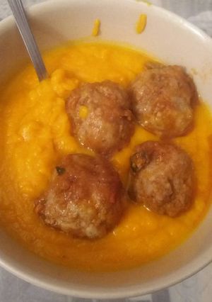 Una foto de Puré de calabaza y zanahoria con curry