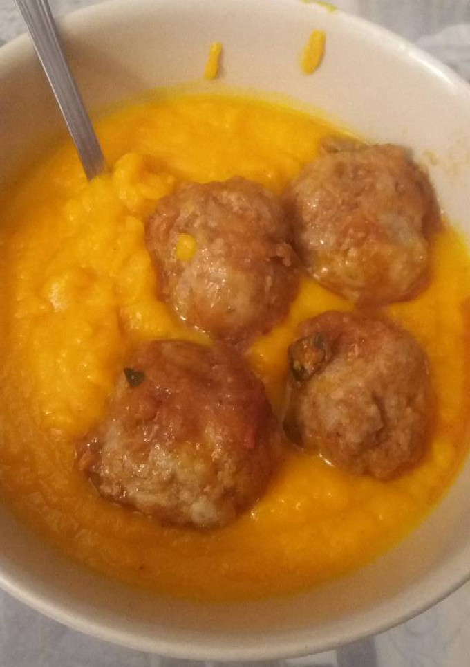 Una foto de Puré de calabaza y zanahoria con curry