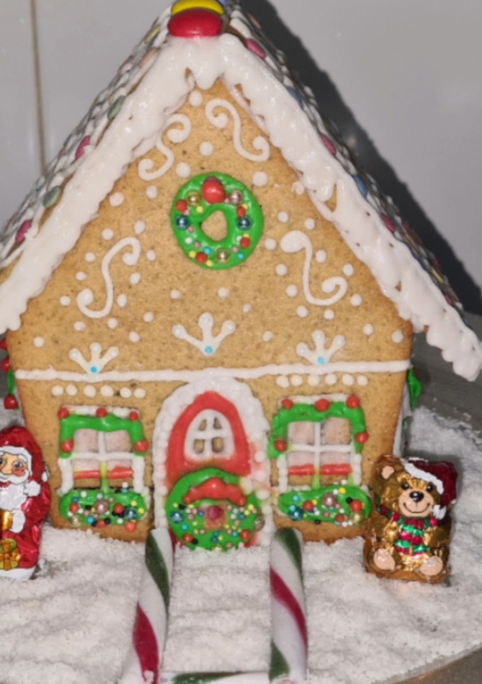 Una foto de Casita de galletas de jengibre 🎅😉!