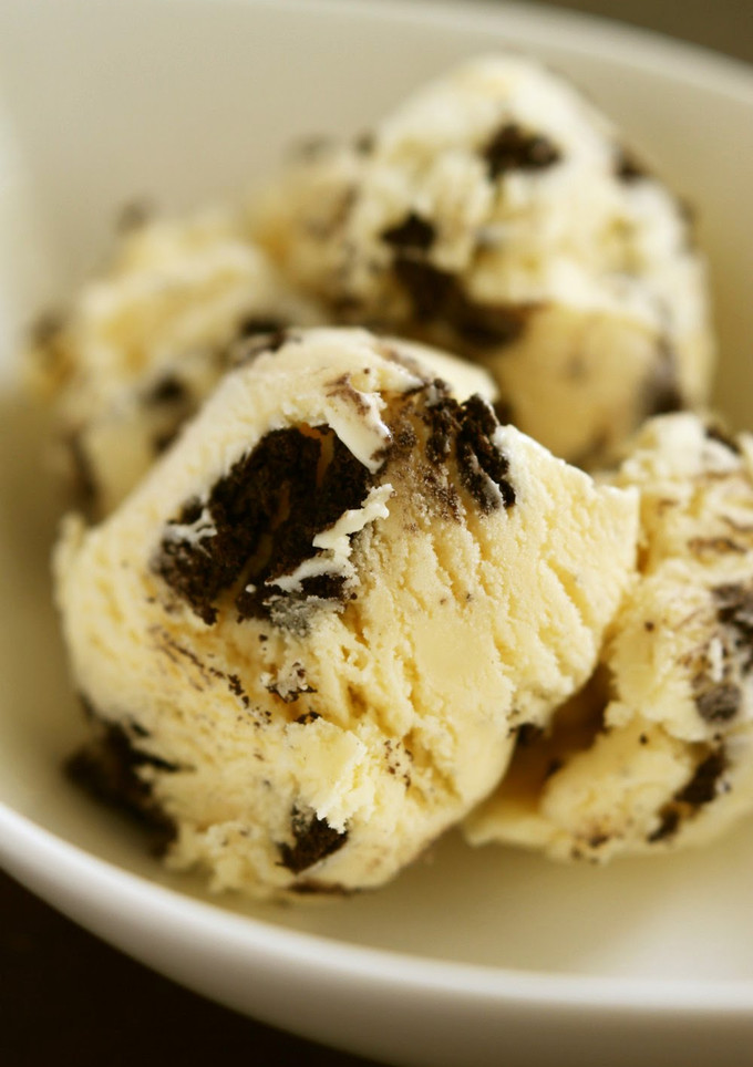 A picture of Authentic Oreo Cookies & Cream Ice Cream.