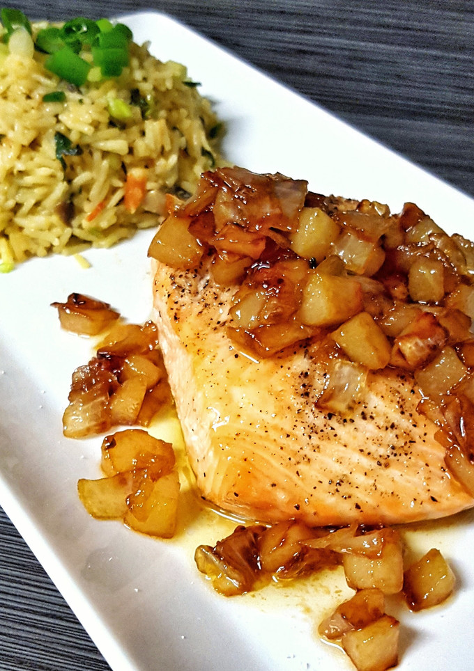 A picture of Salmon with Caramelized Pears and Onions.