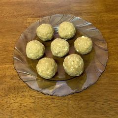 A picture of Wheat flour ladoo (Atta ladoo).