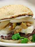 Hamburguesa con gorgonzola y pera