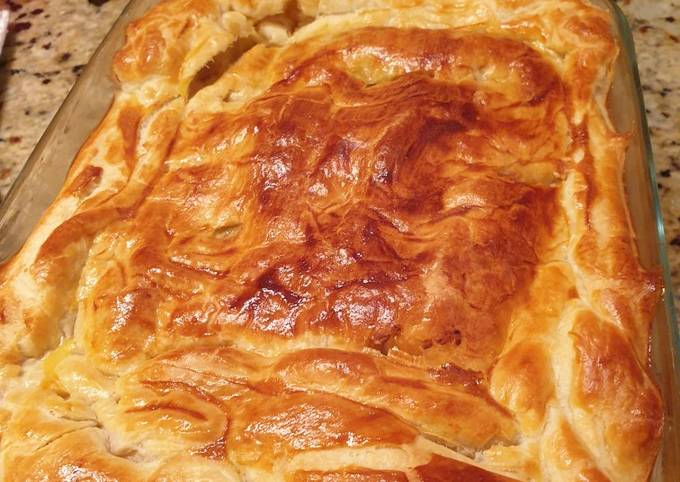 Bacon, herb and vegetable pie