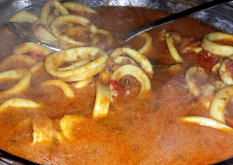 Recipe of Perfect Calamari in Tomato Sauce