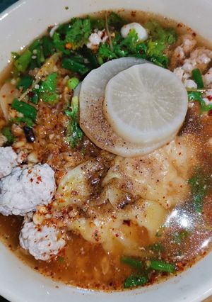 รูปของ ก๋วยเตี๋ยวเกี๊ยวหมูต้มยำ (ฉบับเร่งด่วน)