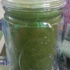 A picture of simple green smoothie.