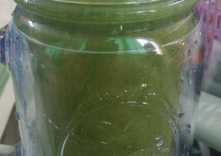 Step-by-Step Guide to Prepare Quick simple green smoothie