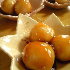 Mitarashi Dango (Sweet Rice Dumplings) made with Tofu and Rice Flour A picture of Mitarashi Dango (Sweet Rice Dumplings) made with Tofu and Rice Flour.