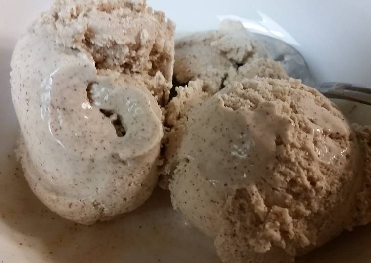Recipe of Award-winning Cinnamon Honey Ice Cream