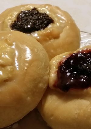 A picture of Kolaches.