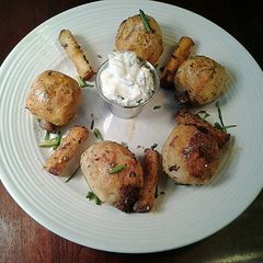 A picture of Sausage in the Middle Roasted Potatos with Roasted Middles.
