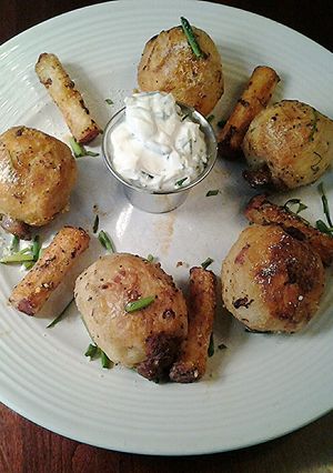 A picture of Sausage in the Middle Roasted Potatos with Roasted Middles.