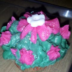 A picture of Almond Easter Cupcakes.