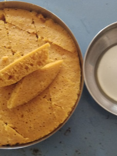 ખમણ ઢોકળાં (Khaman Dhokla Recipe In Gujarati) રેસીપી મુખ્ય ફોટો