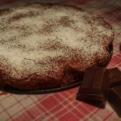 A picture of Tenderlicious chocolate cake.