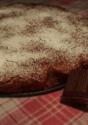A picture of Tenderlicious chocolate cake.