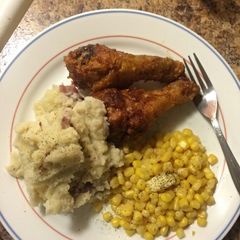 A picture of bbq fried chicken.