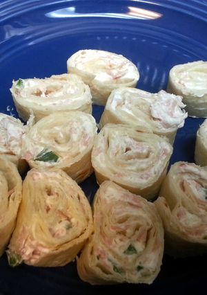 A picture of Spicy creamy pinwheel.