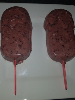 Una foto de Helado frutal sin azúcar en palitos