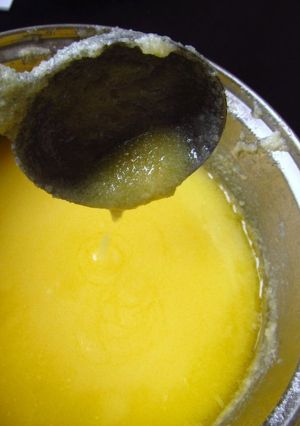 घी(ghee recipe in hindi) रेसिपी मुख्य फोटो