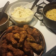 A picture of Fried chicken.