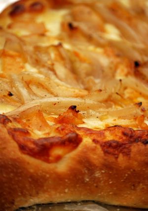 A picture of Sweet & Spicy Onion Pizza.